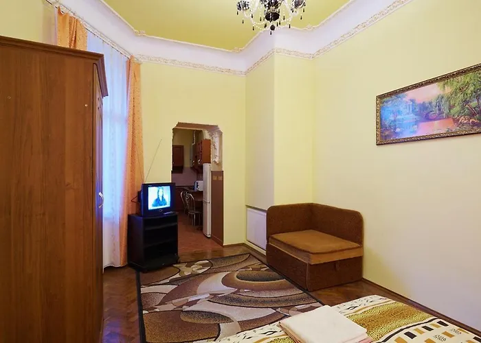 1 Bedroom Apartment On B. Khmelnytskogho - Centre