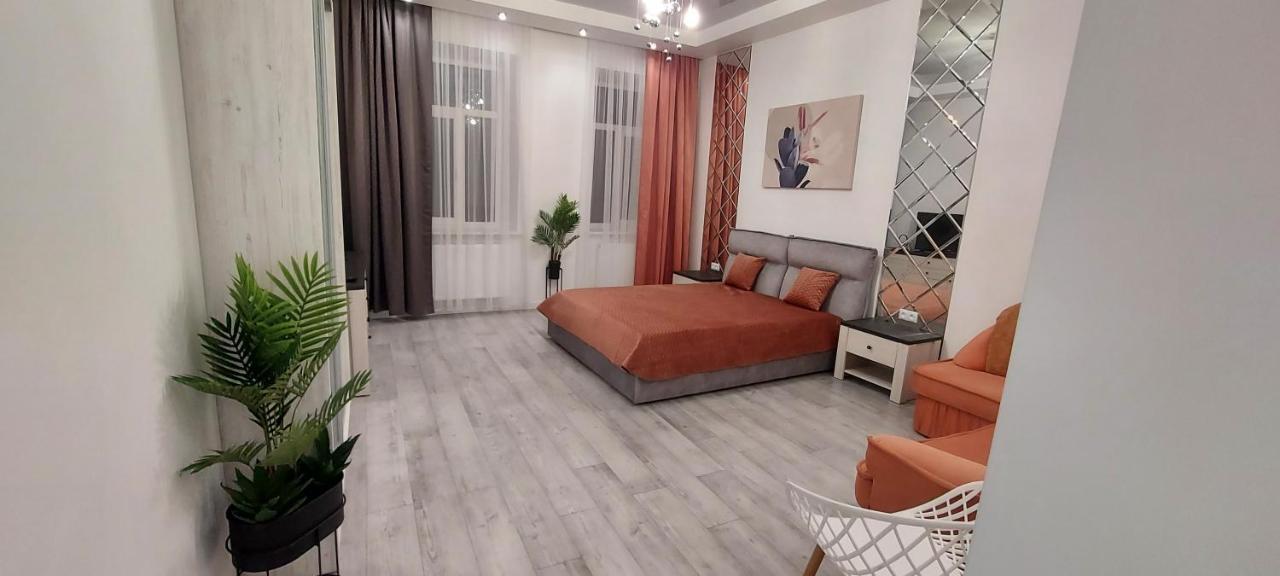 1 Bedroom On B. Khmelnytskogho - Centre إلفيف