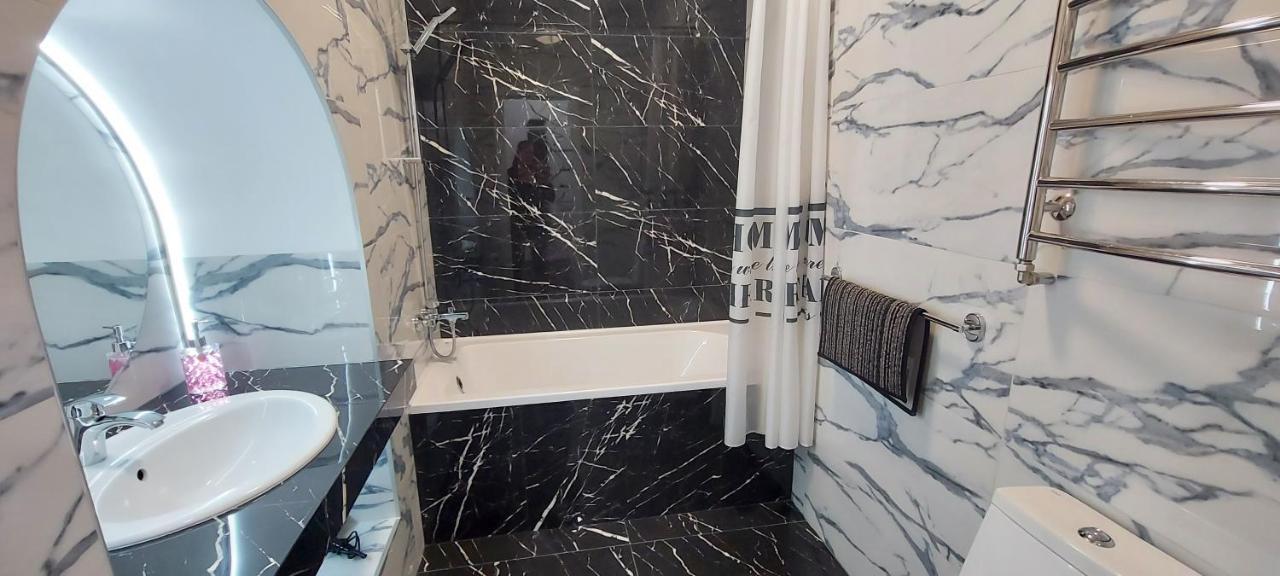 شقة 1 Bedroom On B. Khmelnytskogho - Centre *